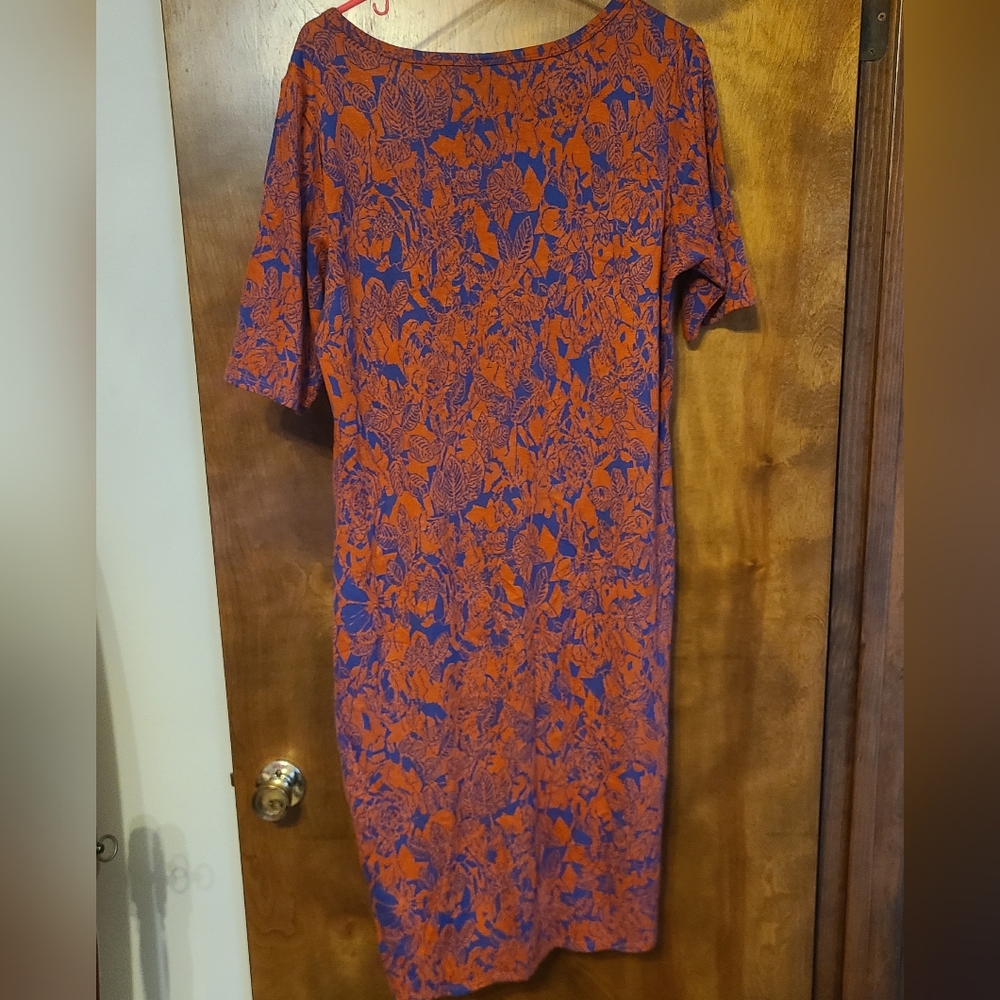 Lularoe Julia - Picture 2 of 4
